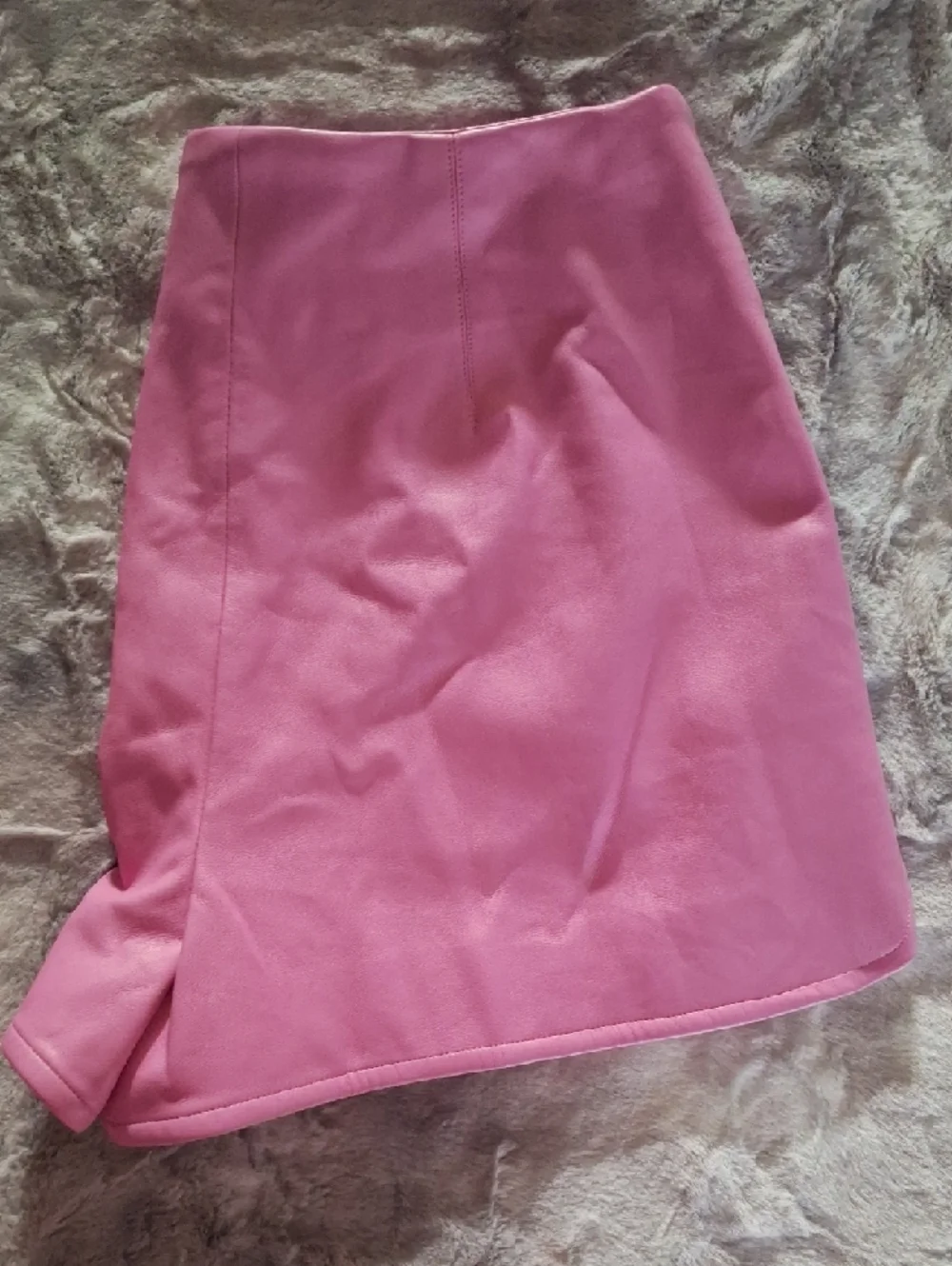 Alexis High-Waist Leather-Look Pink Shorts
